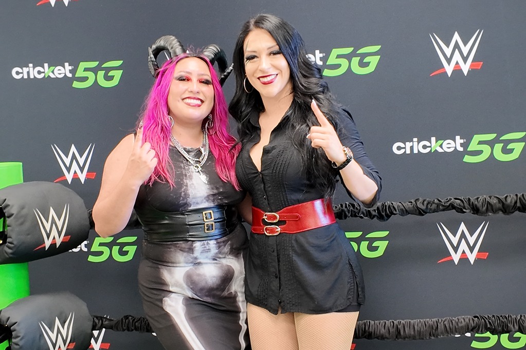 WWE Fans together